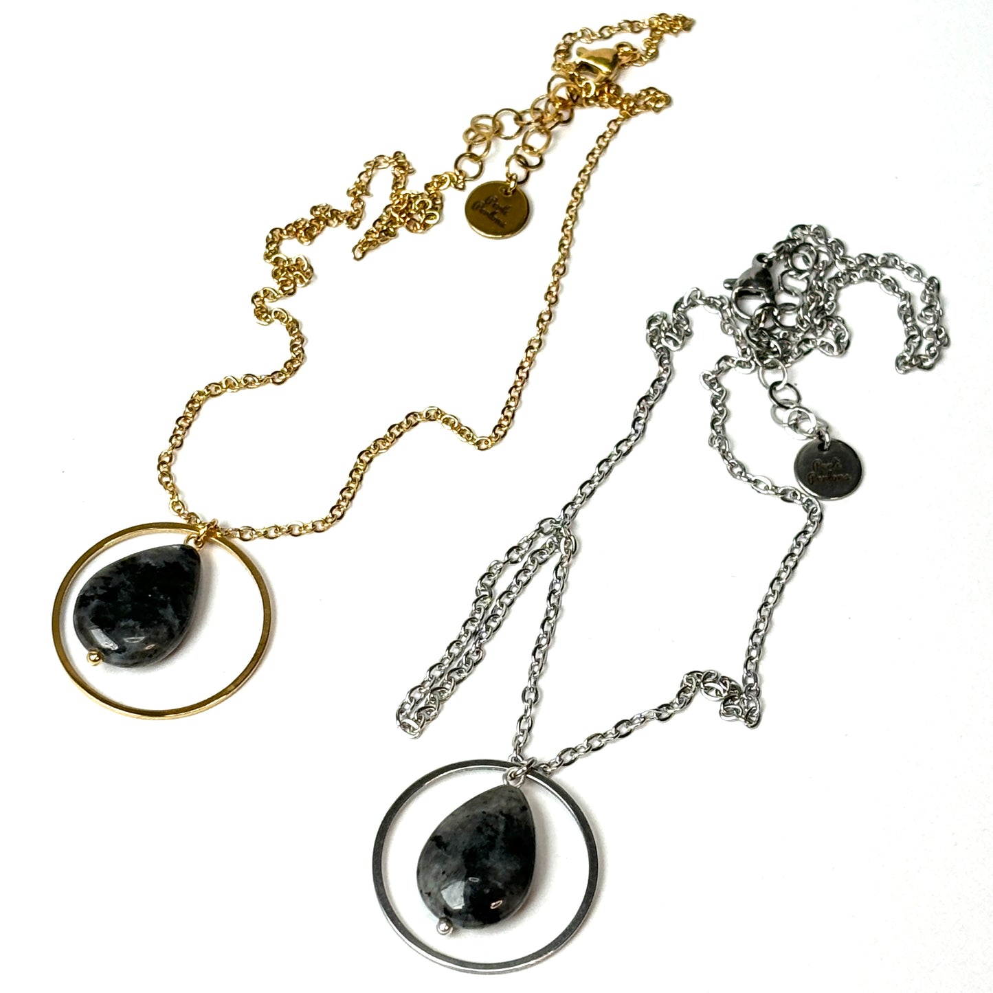 Collier goutte encerclée
