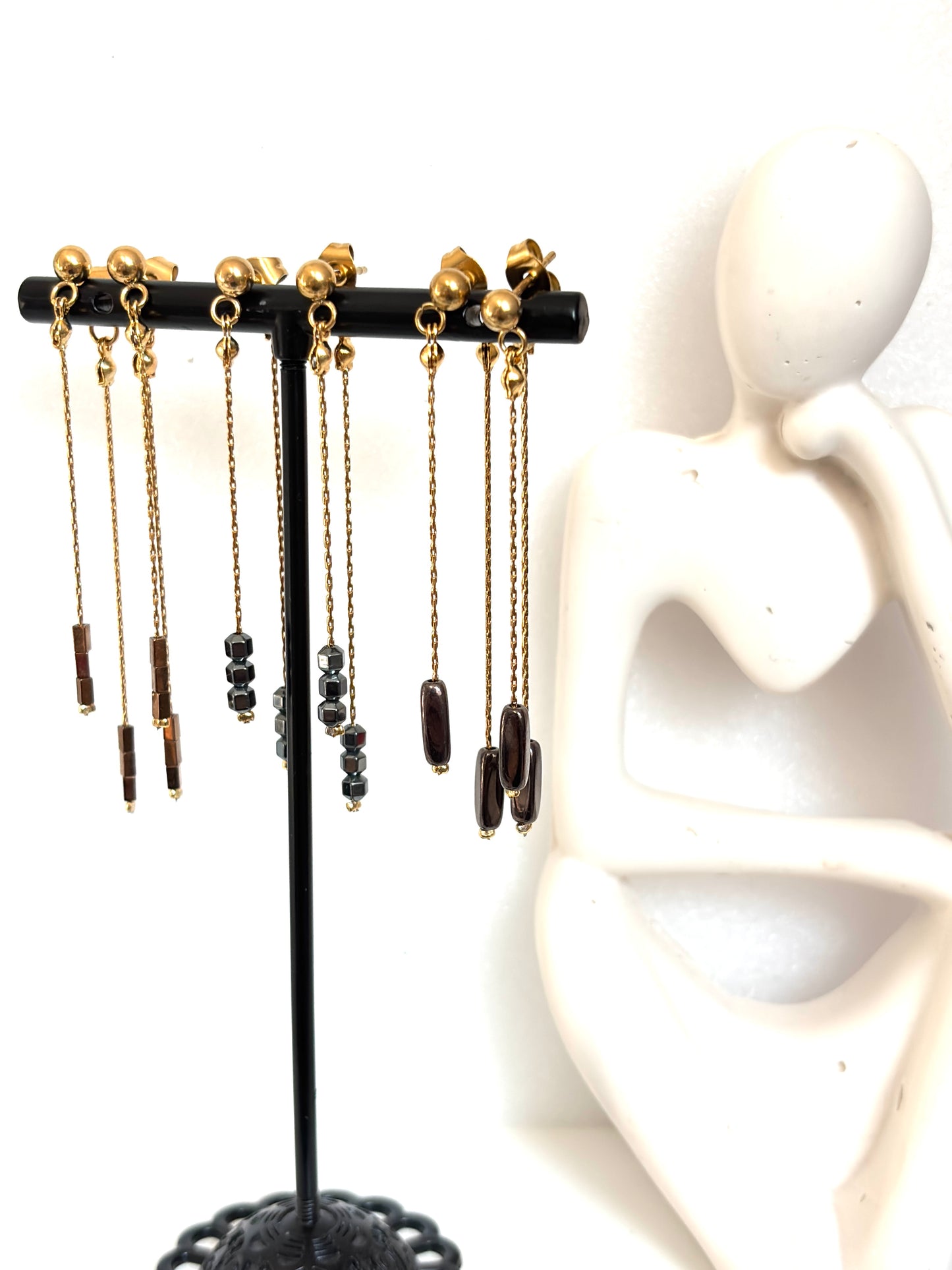 Boucles hématites devant derrière