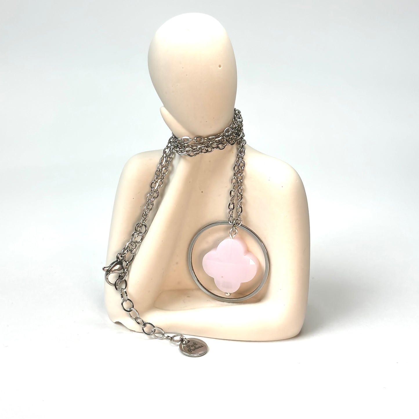 Collier verre encerclé